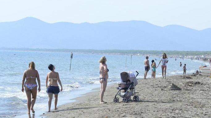 L’acqua torna pulita: via ai bagni su tutta la costa grossetana