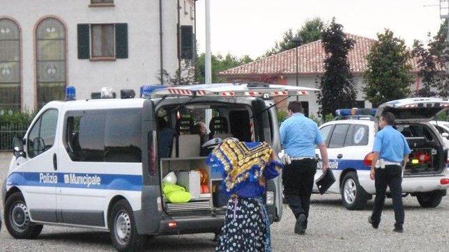 Due roulotte abusive in paese allontanate dal sindaco