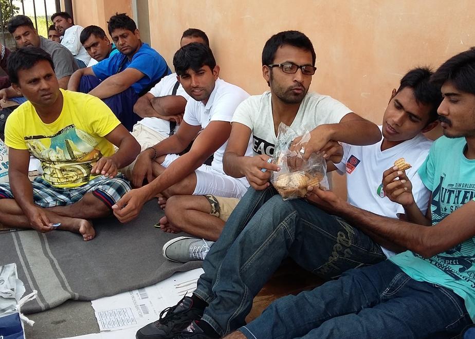 I profughi pakistani "accampati" a Modena? Tutti a Bologna 