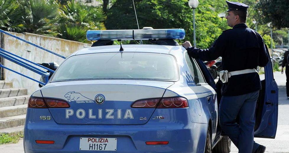Picchia la compagna, arrestato muratore 