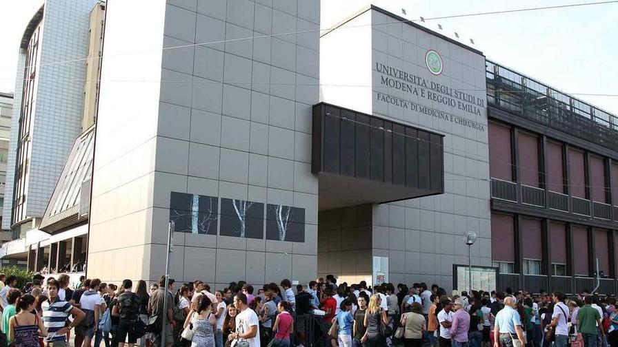 Università, oggi 1.069 candidati alla prova per le lauree sanitarie
