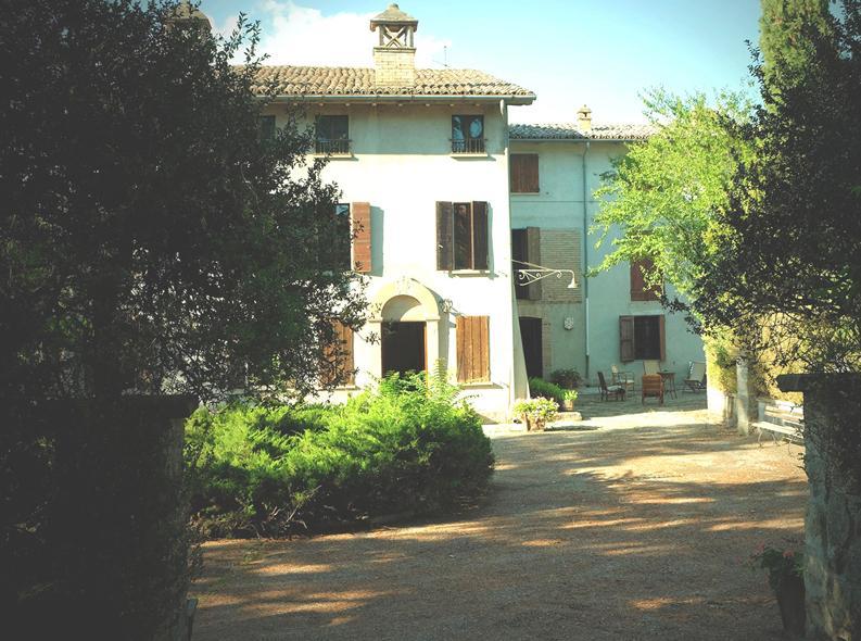 Merende di artista sbarca a Villa Genesio con una collettiva