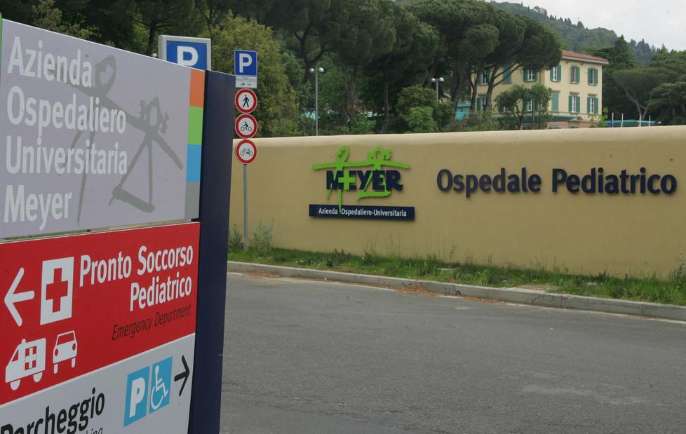 Meningite a Lido di Camaiore, resta grave la ragazzina 
