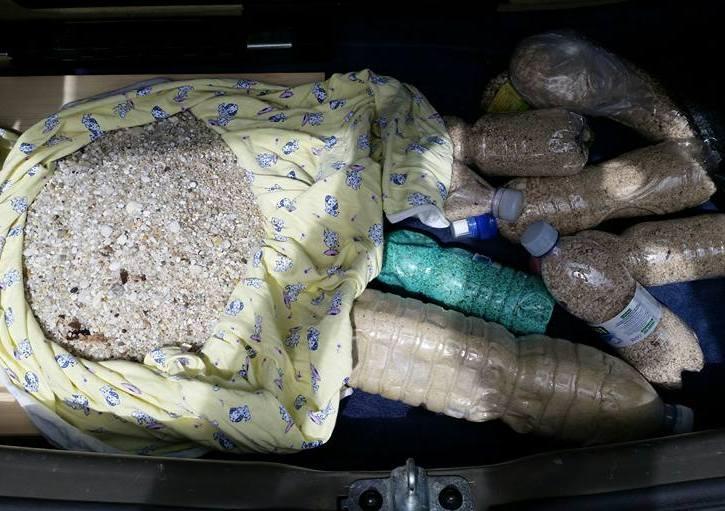 Is Aruttas, ladro di sabbia scoperto e fermato dai bagnanti 