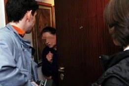 Falso assicuratore truffa una donna: rubati 400 euro