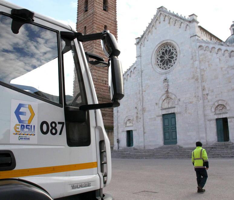 Il presidente Ersu nella bufera per l’auto lavata da ex tirocinante 