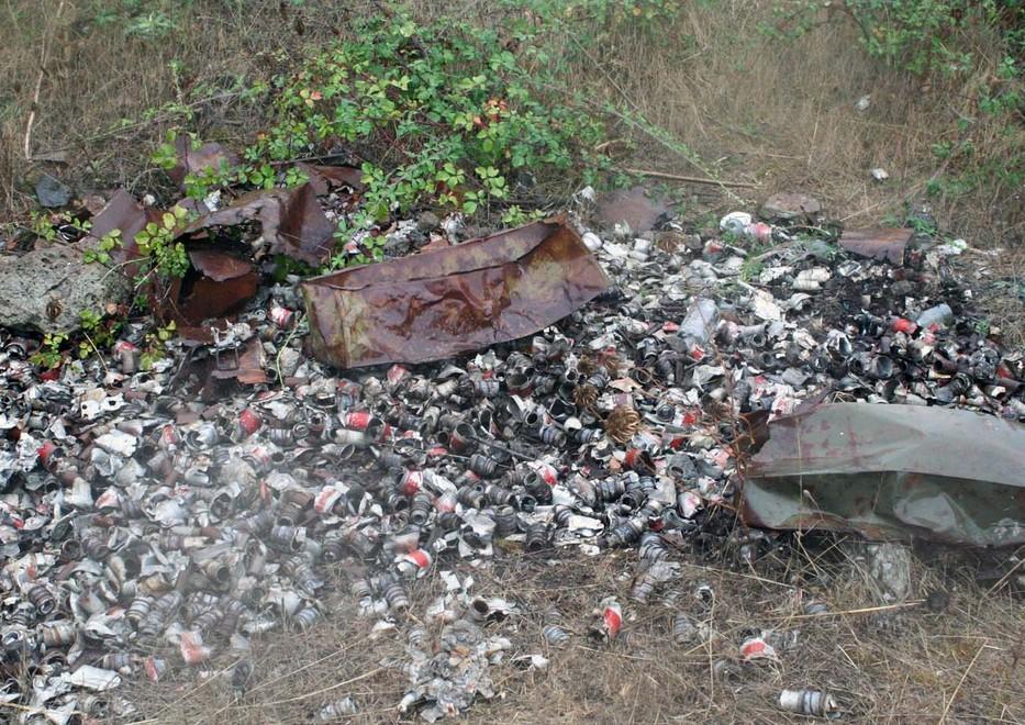 Una discarica militare con residui di bombe esplose nel poligono 