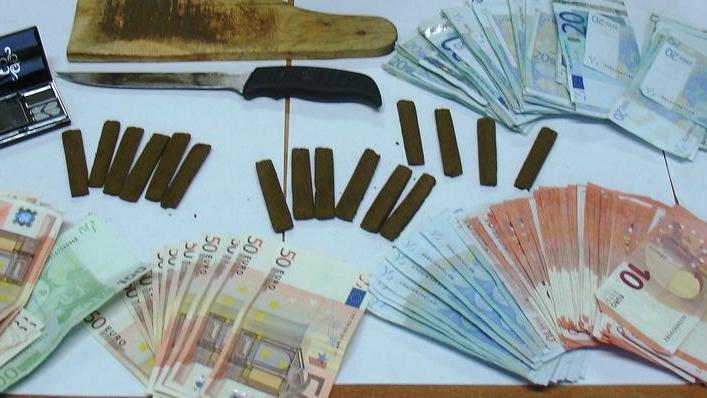 Arresto per droga, sequestrati 4.500 euro