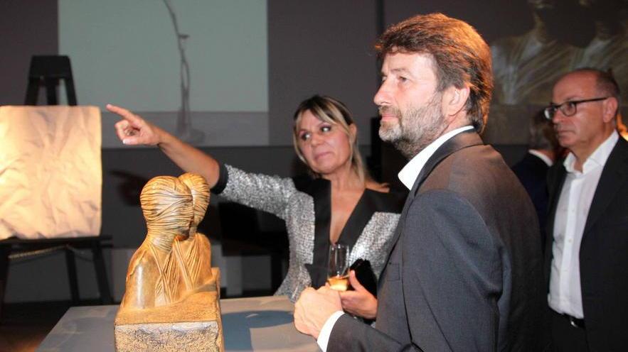 L’arte si mobilita per la Versilia