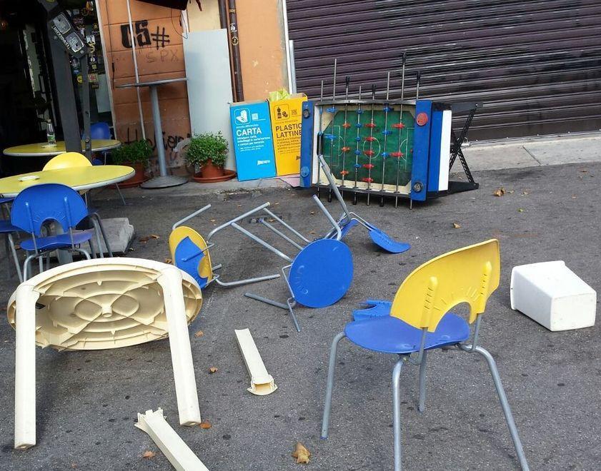 Raid vandalico notturno anche ai danni del bar Stadio