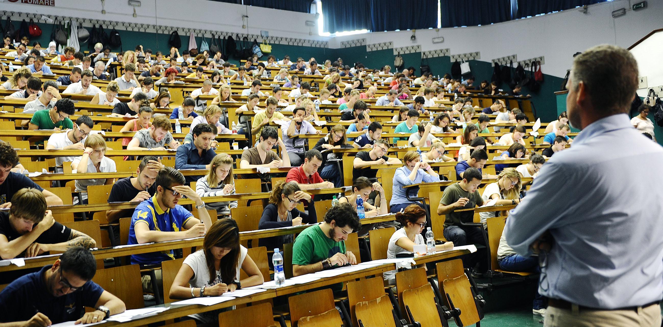 Cagliari, 1602 candidati per i 195 posti della facoltà di Medicina 