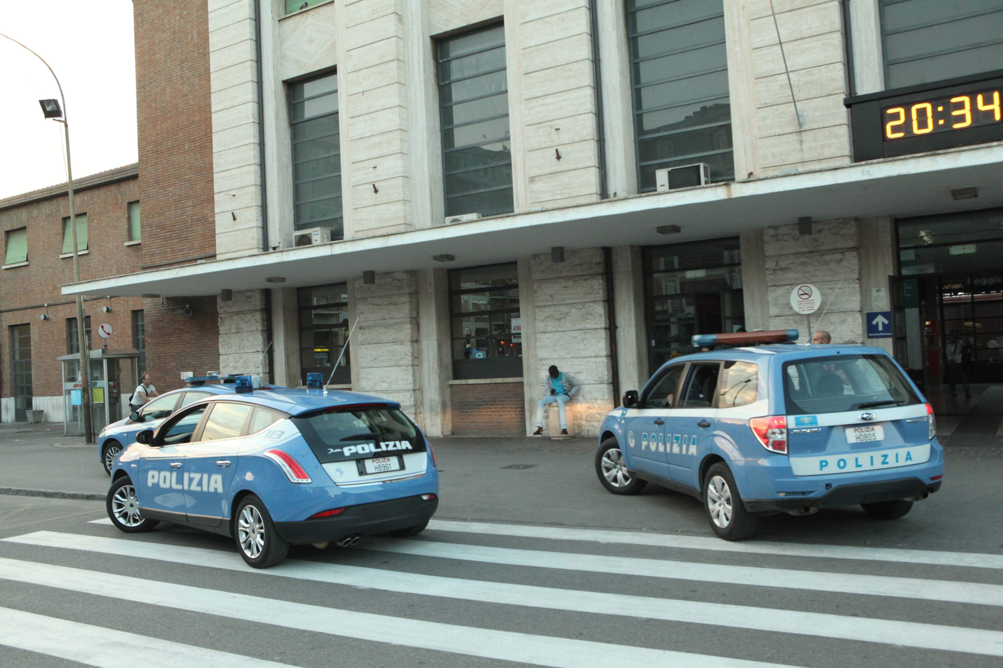 Una pattuglia fissa a presidio del quartiere stazione