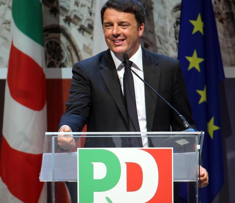 Ticket Berlusconi-Renzi a Marina di Pietrasanta