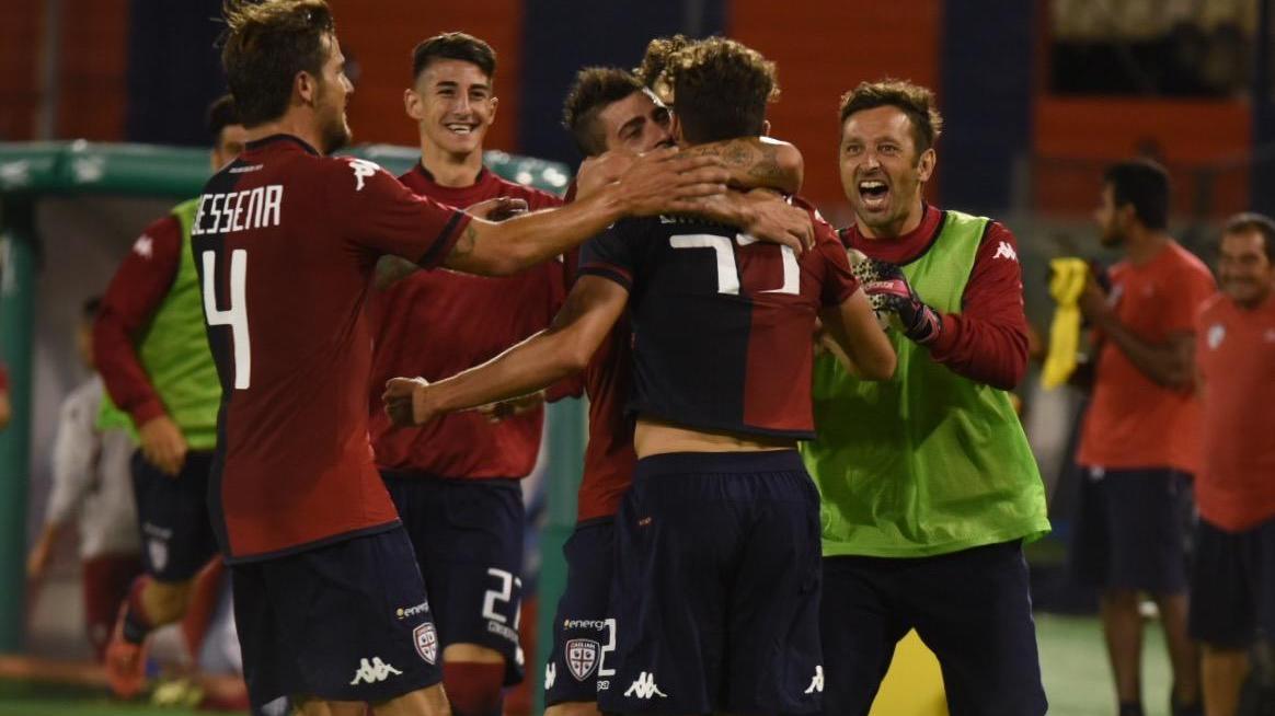 Cagliari, partenza col botto: 4-0 contro il Crotone