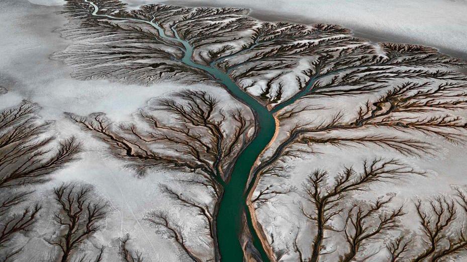 L’acqua shock di Edward Burtynsky