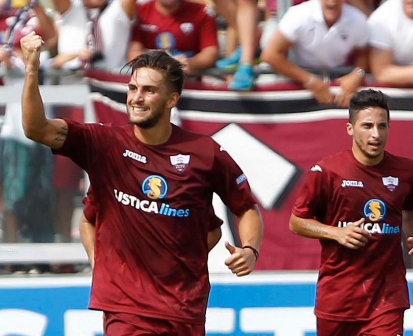 Bari e Livorno alzano la voce 