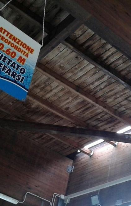Sopralluogo alla piscina danneggiata, verso l’apertura