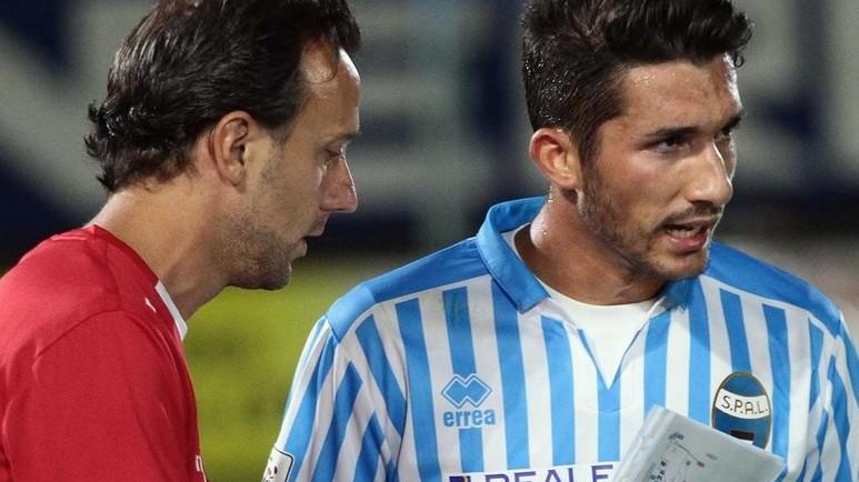 I dirigenti in tribuna si godono lo show