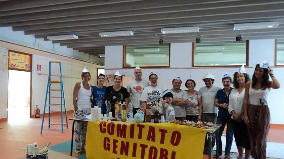 Il gruppo di volontari che ha sistemato la scuola a Castelfiorentino