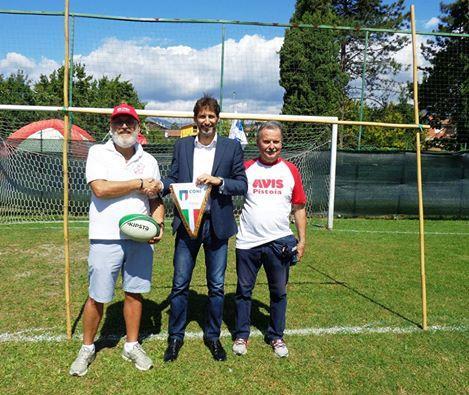 Raffaello Caciagli, Gabriele Magni e Igli Zannerini davanti alla porta... in bambù