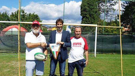 Raffaello Caciagli, Gabriele Magni e Igli Zannerini davanti alla porta... in bambù