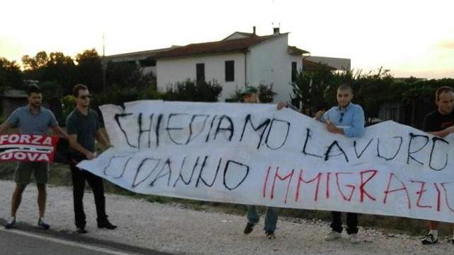 Anpi-Forza Nuova scontro sui profughi