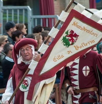 Magico Astiludio in piazza dei Priori: il Bravìo va a Fossano 
