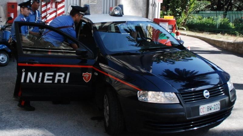 Vende eroina agli adolescenti Denunciato spacciatore tunisino