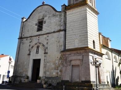 Guerra tra il parroco e la società religiosa 