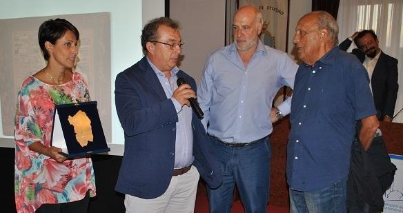 Alla famiglia Azzena il riconoscimento di “Stintinese doc” 