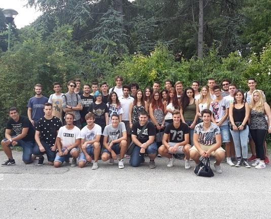 Gli studenti tutors al lavoro per formare i nuovi colleghi