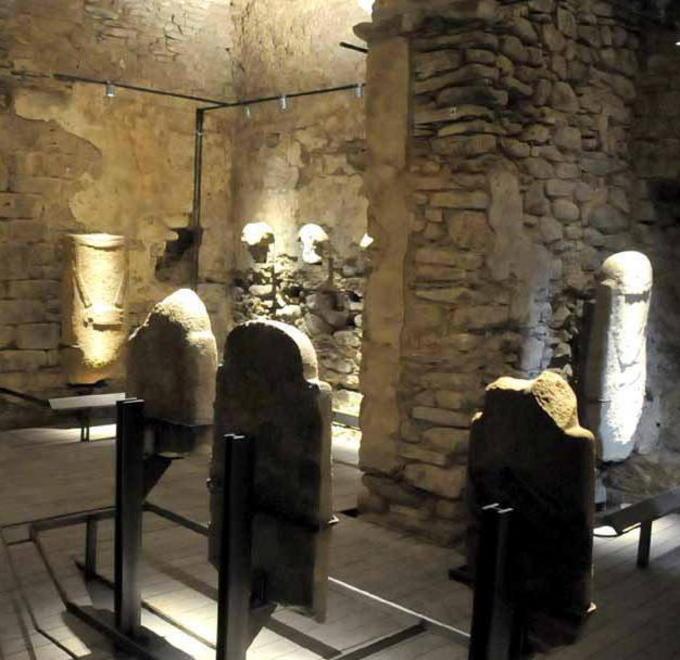 Boom di visitatori al "nuovo" museo delle Statue Stele di Pontremoli 