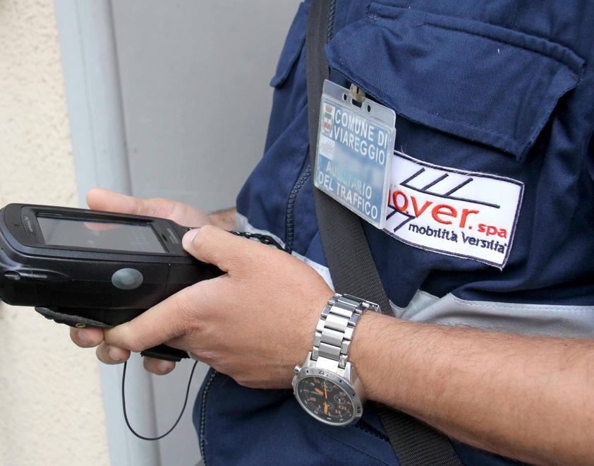 Mover, una mozione per disdire il contratto 