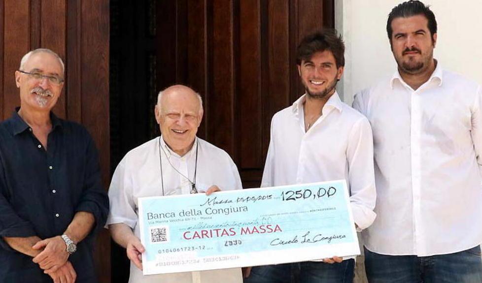 Un maxi assegno per la Caritas 