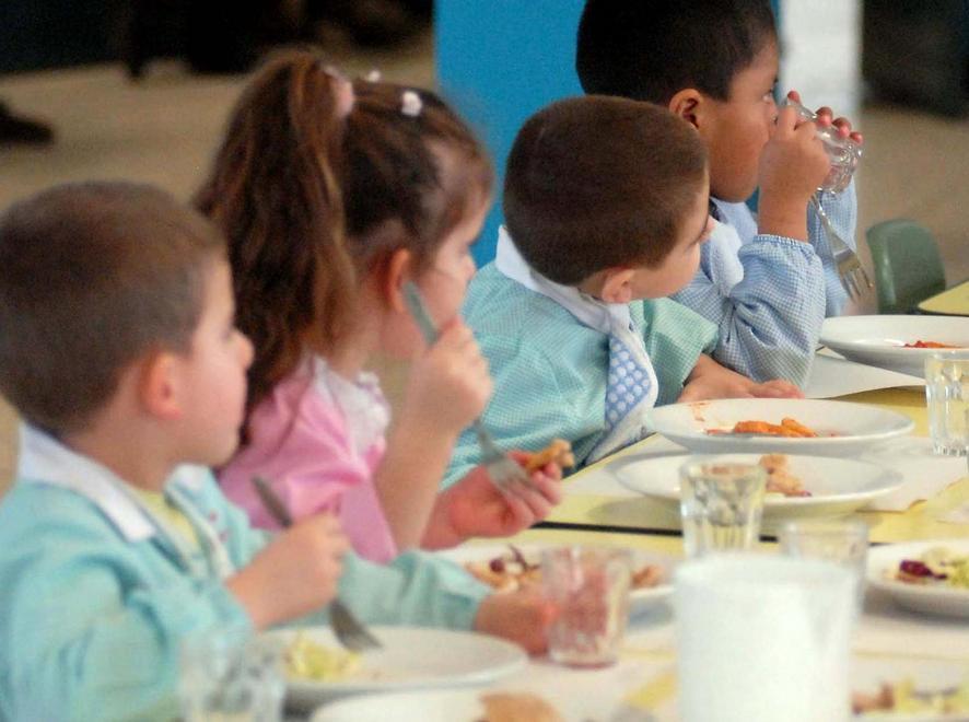 Il servizio mensa parte in anticipo 