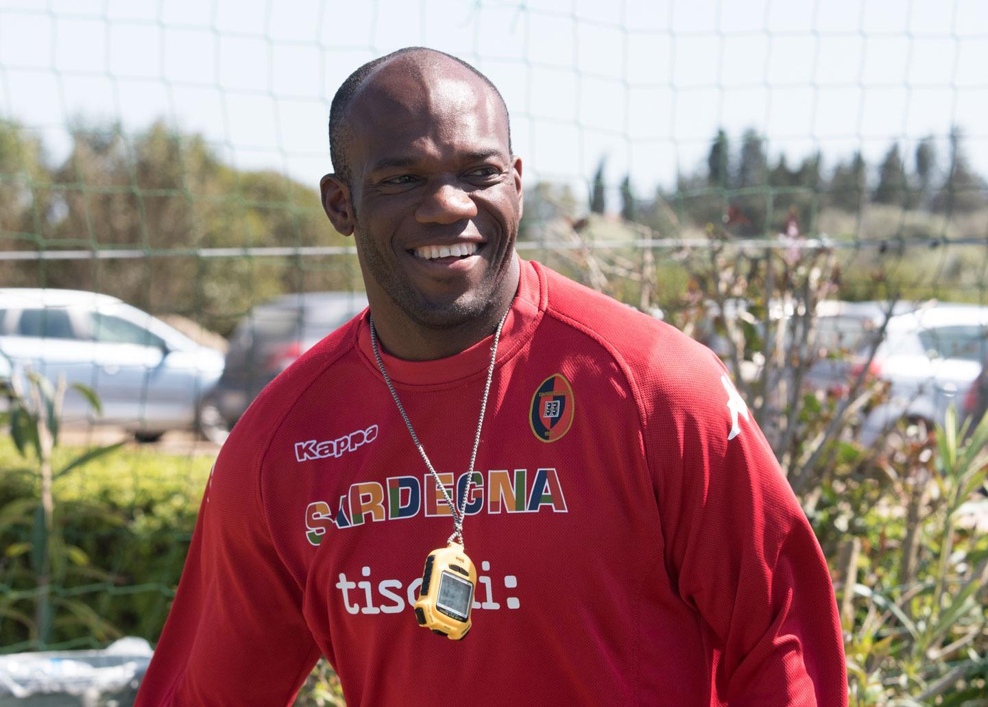 L'ex attaccante del Cagliari David Suazo