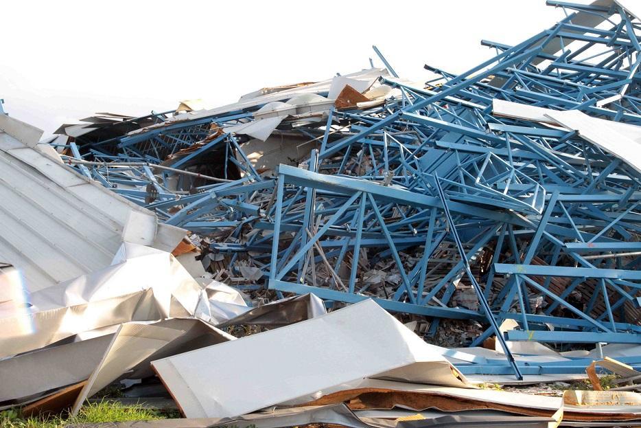 Terremoto, la procura chiude le ultime indagini: indagati i titolari di Tecopress e Ceramiche S.Agostino 