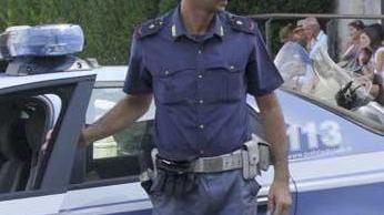 Con un furgone travolge due ragazzi sull’Aurelia