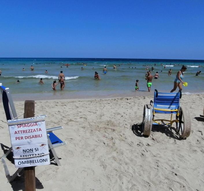Spiaggia per disabili? Sì, ma in Sicilia A Marina ancora no 