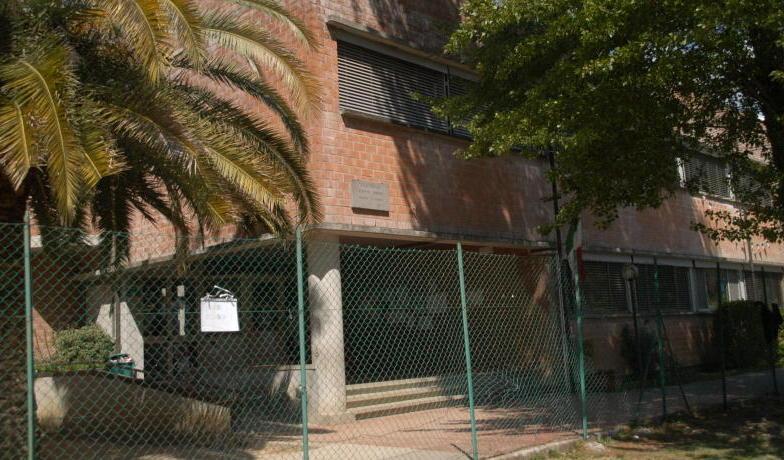 Alle scuole Parmini servono ventimila euro per riparare le terrazze