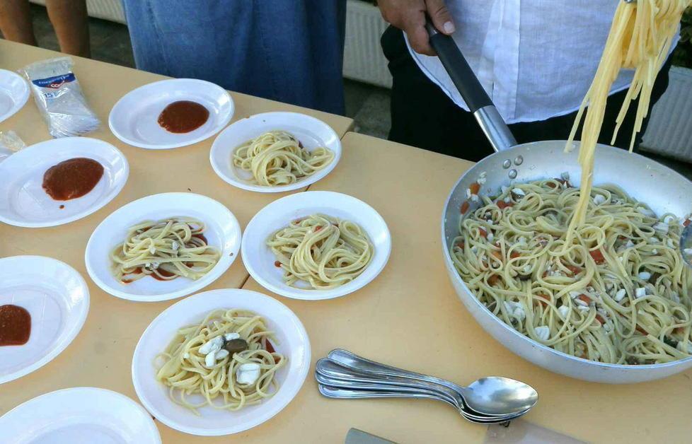 La ristorazione è uno dei settori più gettonati per tentare una nuova avventura professionale (foto di archivio)