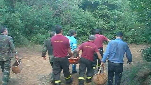 Vigili del fuoco durante un soccorso a persona
