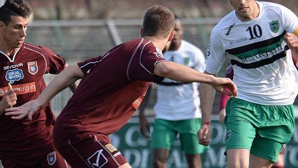 Conto alla rovescia per il derby la prevendita procede a rilento