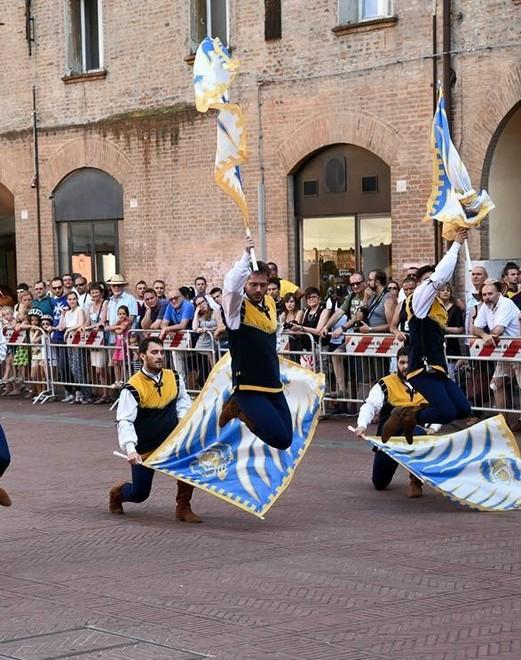 Gruppo musici e sbandieratori arquatesi 