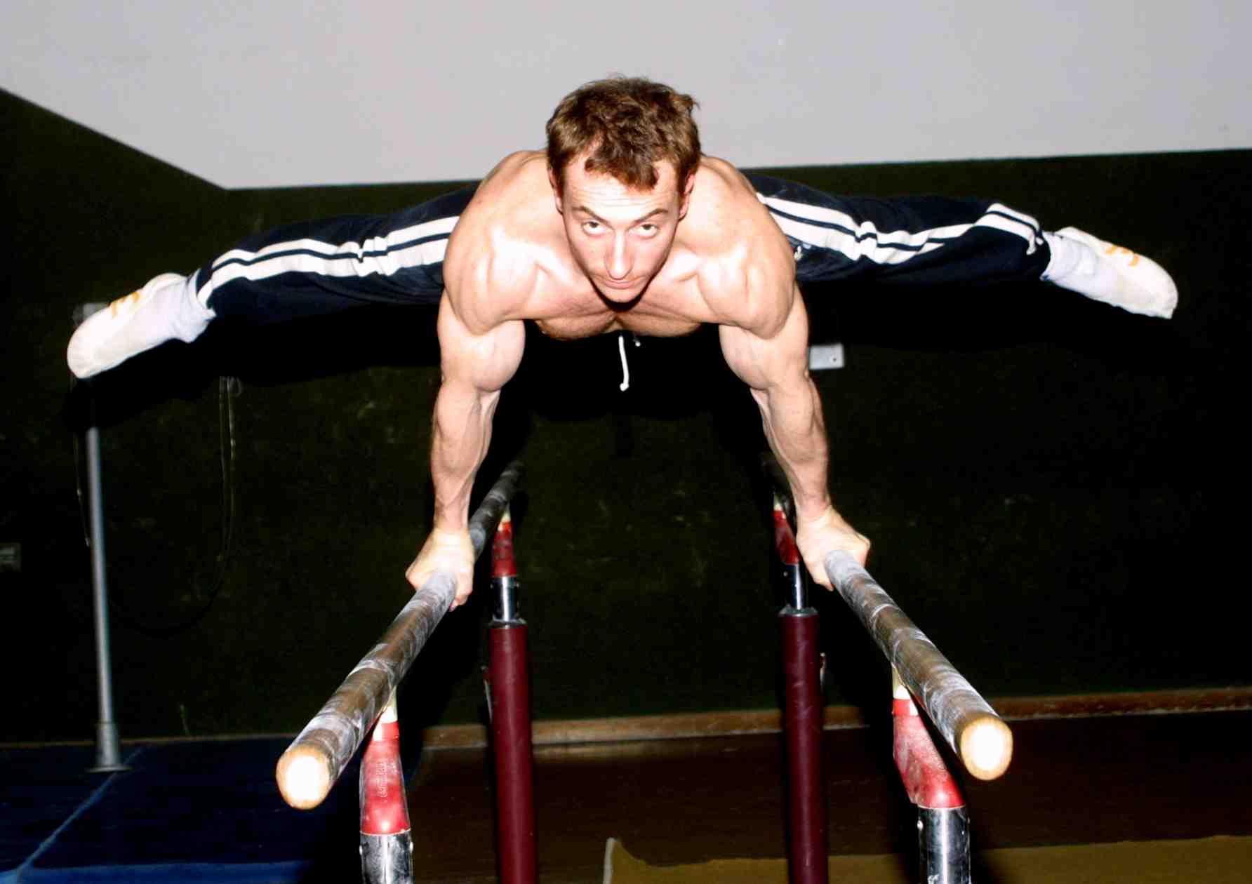 Jury Chechi in allenamento alla palestra Etruria nel 2004