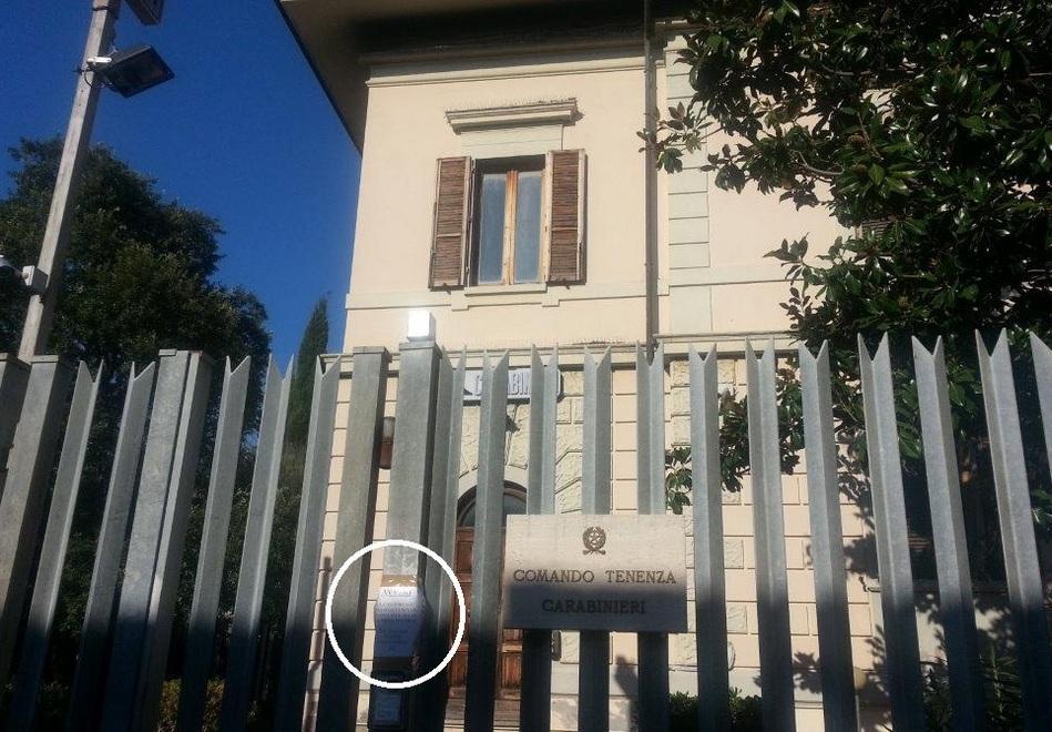 «La caserma è trasferita» Il cartello della svolta 
