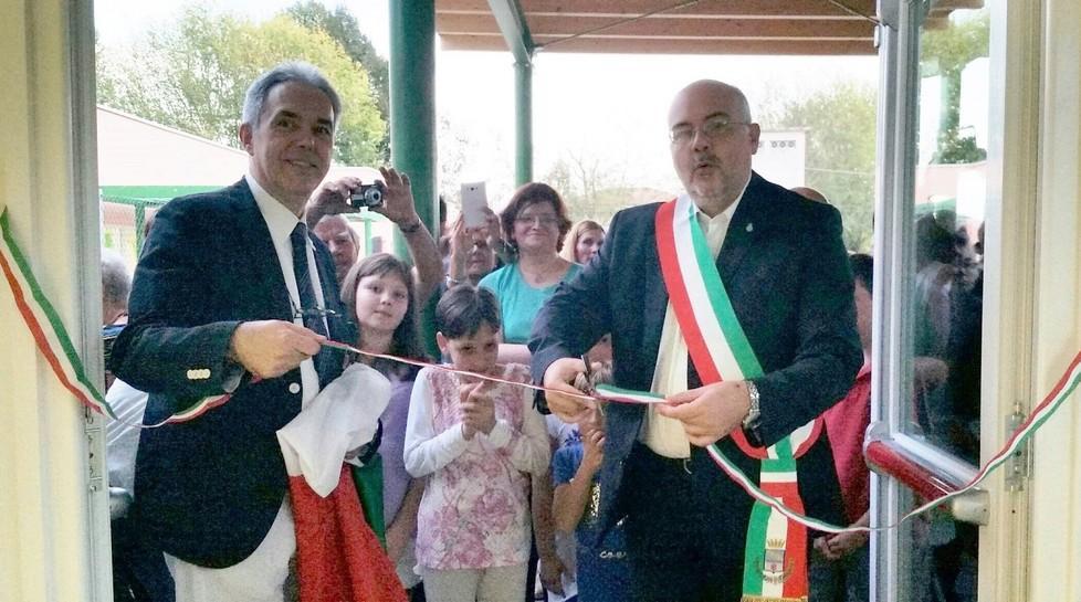 Nuova scuola aperta con il sorriso 