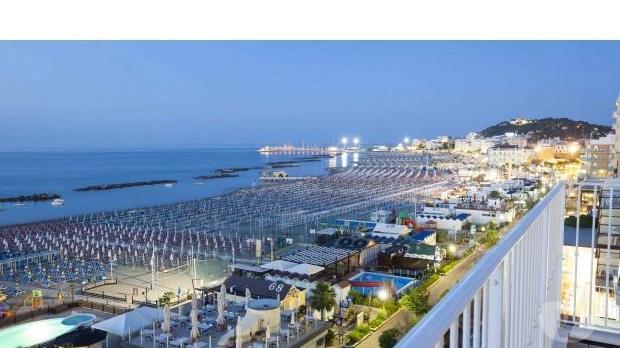 Affittava case fantasma sulla riviera, denunciato per truffa