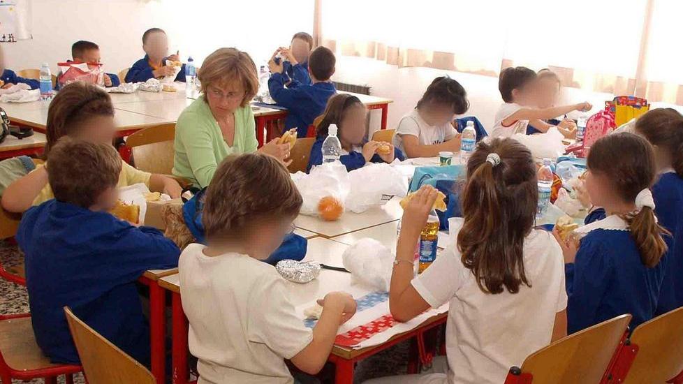 Da domani la refezione nei nidi tra sette giorni negli altri plessi