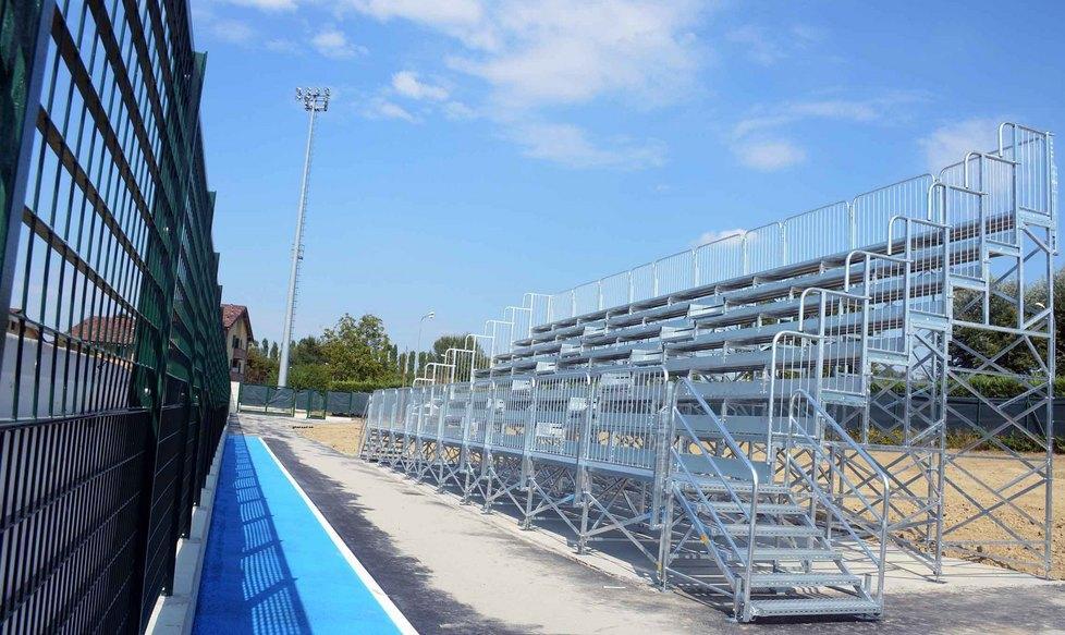 Nuova tribuna al “Borelli”